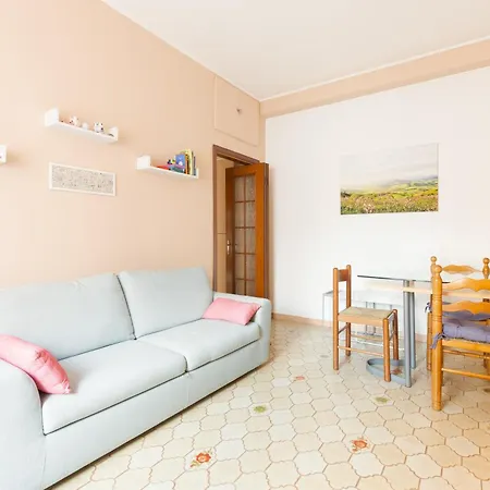 Guesthost - With Balcony- M3 Maciachini Lejlighed