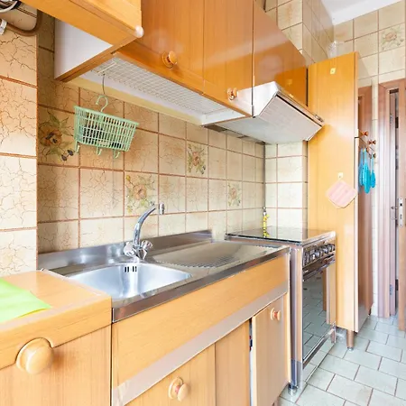 Guesthost - With Balcony- M3 Maciachini