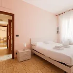 Apartamento Guesthost - With Balcony- M3 Maciachini