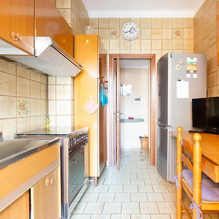Guesthost - With Balcony- M3 Maciachini Daire