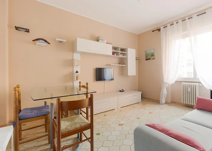 Guesthost - With Balcony- M3 Maciachini Apartment Milan